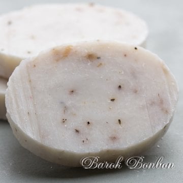 NATUREL OVAL İÇİ LAVANTA TANELİ SABUN