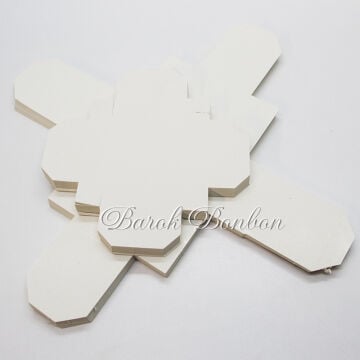 BEYAZ KARTON KUTU 50 ADET 6*6 CM