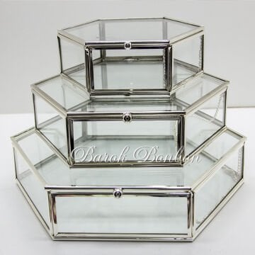METAL ALTIGEN ÇİKOLATA KUTUSU 15*15